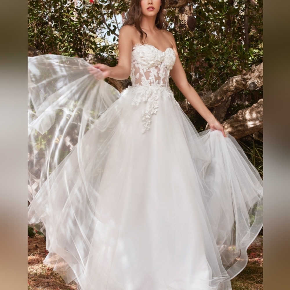 COPY - Strapless or with sleeves off white wedding gown, bridal dress